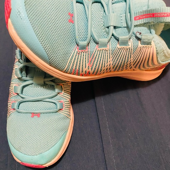 Kids sneakers in a good condition 13 K. EU31 - Picture 2 of 4